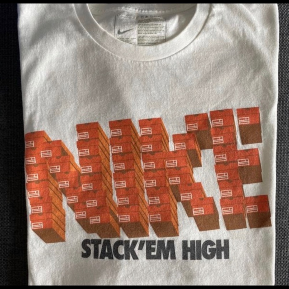 2 Nike shirts
